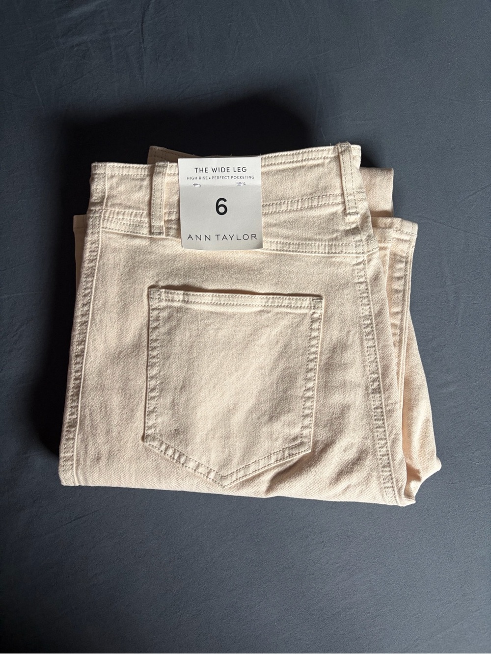 Ann Taylor Wide Leg Cream Jeans Size 6
